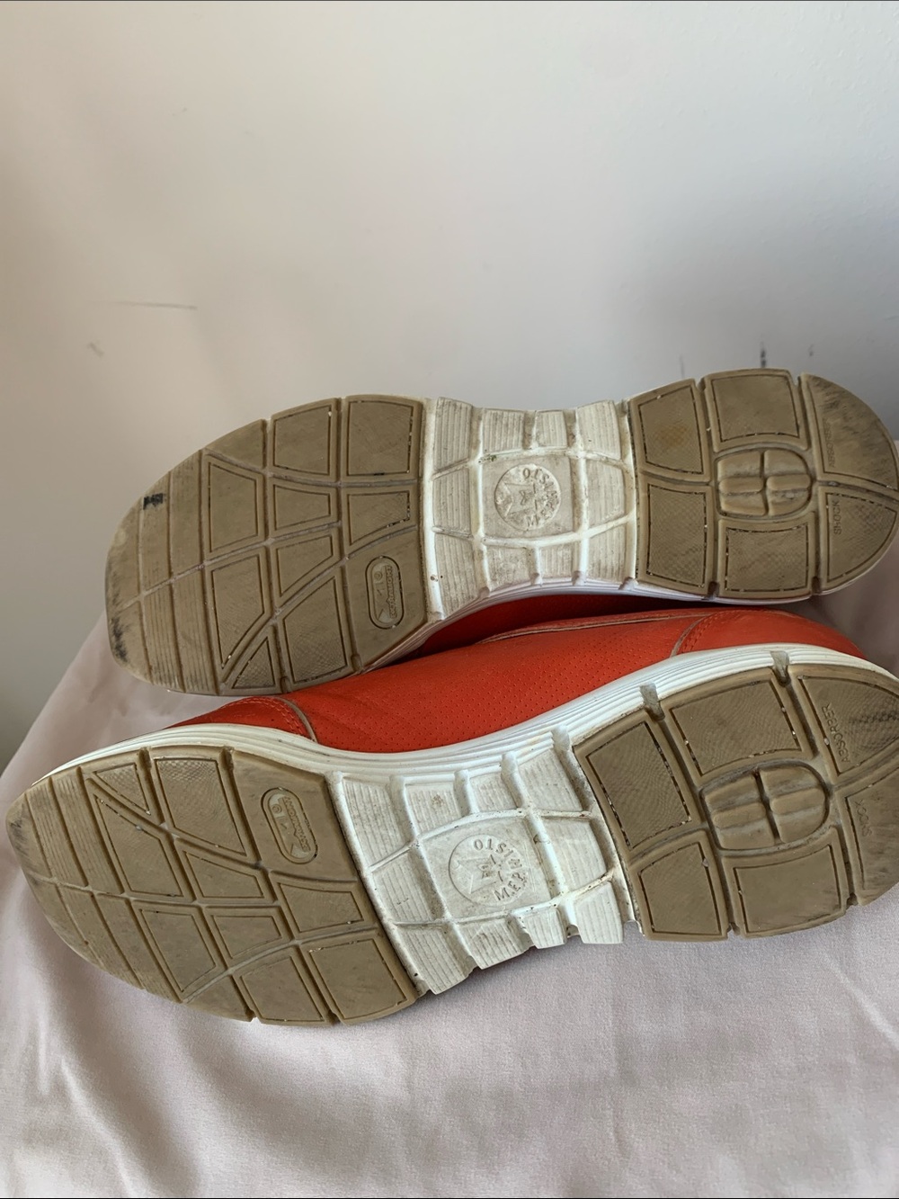 Mephisto Women’s Orange Leather Lace-Up Sneakers - Picture 9 of 9